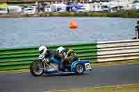 Vintage-motorcycle-club;eventdigitalimages;mallory-park;mallory-park-trackday-photographs;no-limits-trackdays;peter-wileman-photography;trackday-digital-images;trackday-photos;vmcc-festival-1000-bikes-photographs